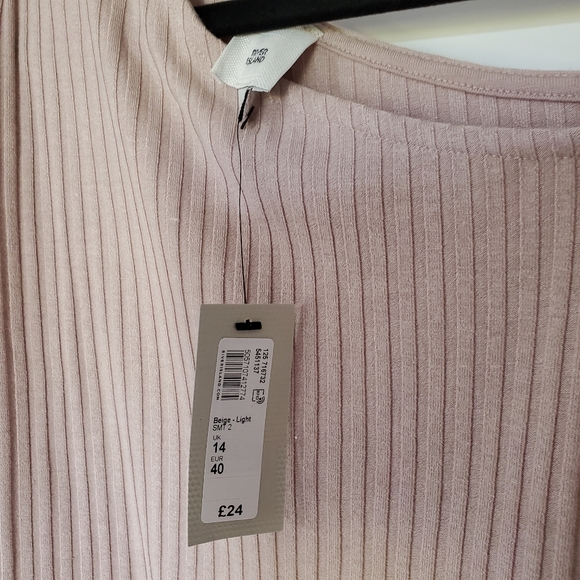 NWT RIVER ISLAND size 10 Beige Cold Shoulder Top - Picture 3 of 4